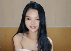 性感美女，一看就是有钱人包养的封面图