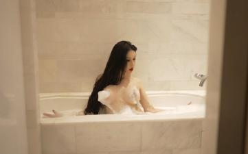 秀人极品嫩模『田冰冰』浴室情欲绝版大尺度 全裸冲爆超顶级 超清4K级画质收藏封面图