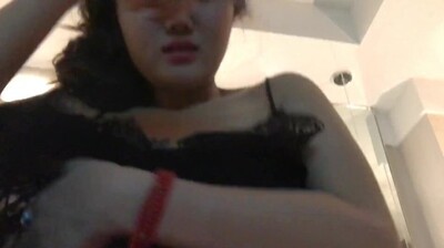 小情侶做愛自拍11封面图