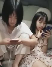 一男两女在车里呆了三个小时，他们都做了些什么？封面图