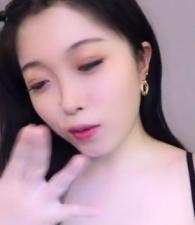 一坊美女主播尤物小仙女粉穴一多自慰大秀全程露脸自慰插穴很是淫荡封面图