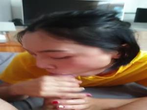 中国留学生刘玥发骚了封面图