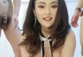 淫娃娜娜 3P封面图