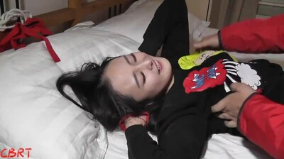 超美小妞挠痒封面图