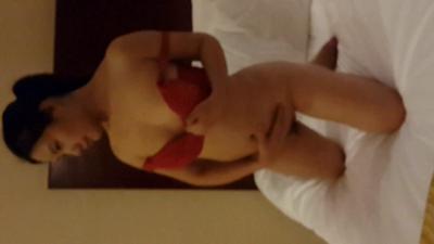 大屁股国模莫雨宾馆大尺度私拍秀口活自摸拔阴毛说好疼国语对白封面图