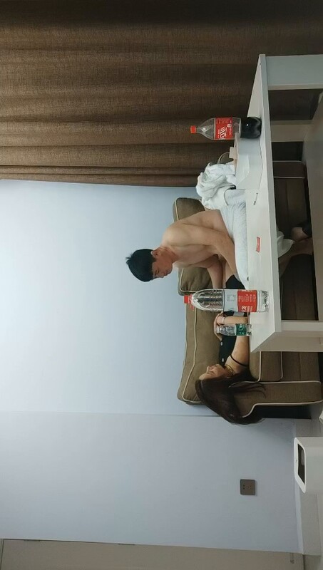 爱情丶故事网恋三天奔现未婚骚女吃饱和足再操逼大屁股抱起来猛操转战床上尽情输出舒服了封面图