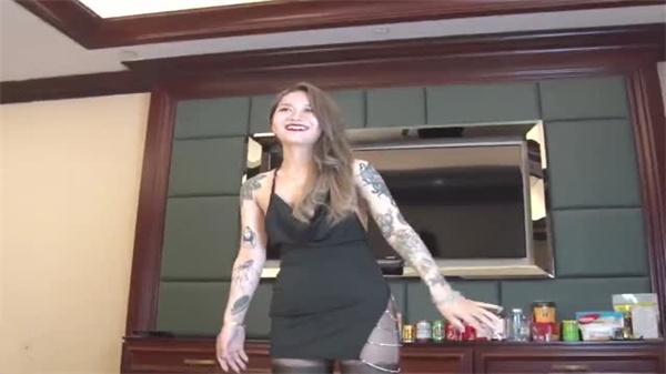 PANS精品气质女神果汁最新大尺度无内黑色露BB封面图