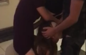 【高价购得】某站最新流出作品_富二代带着性感漂亮女友KTV包厢玩嗨后趁着酒劲玩群P游戏封面图