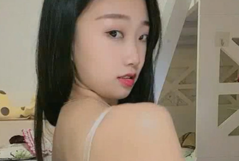 主播首场露奶骚舞诱惑的。！封面图