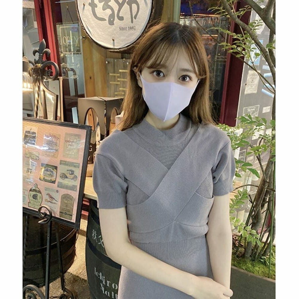 限时一周2280→1280惩罚了用枕头赚取高额香槟的酒吧女公关。-cd2封面图