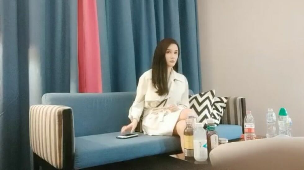 带你寻遍全国，白色西装妹子的封面图