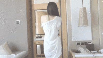 摄影师与模特封面图