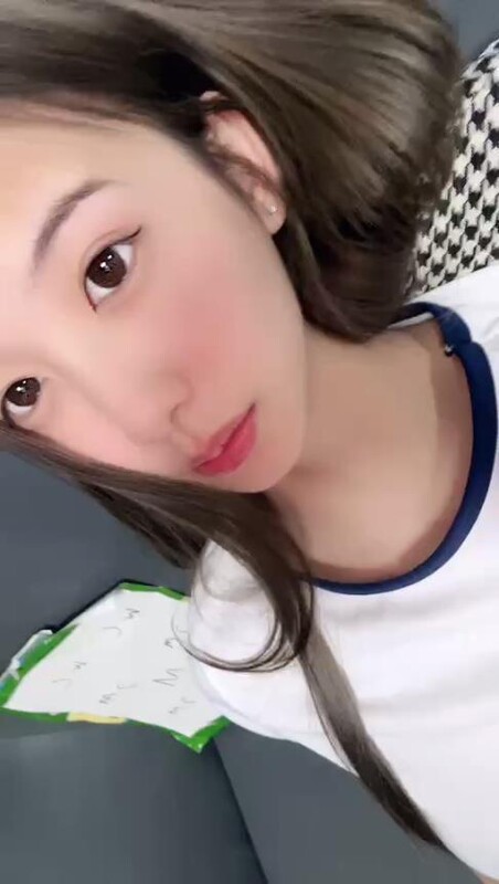 顶级尤物女神校花绿播转黄下海诱惑极品颜值细腰美腿掰开紧致小穴特写封面图