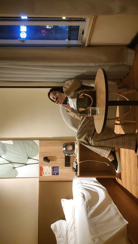 高端茶新晋老哥约操御姐洗完澡直接开操骑乘打桩机搞得爽了浪叫不断封面图