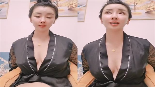 肥臀大奶欲姐淫声荡语撩骚互动近拍掰穴道具自慰流白浆封面图