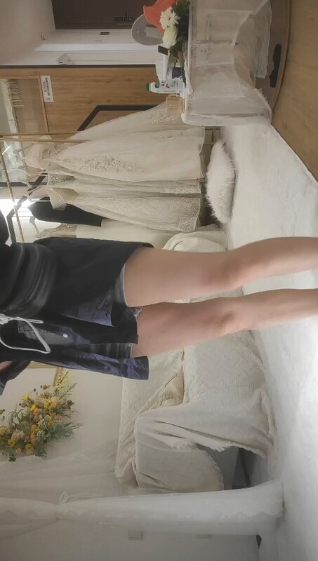 婚纱店操萝莉音小妹休学大学生眼镜妹返场搭档是个猛男各种姿势抱起来爆操封面图